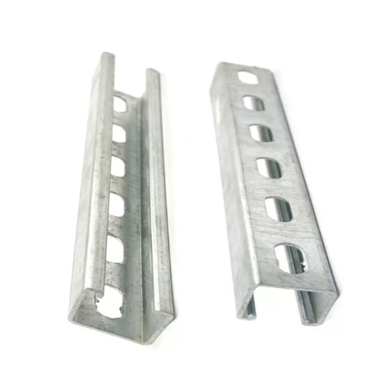 Kanał C ze stali nierdzewnej vs. Aluminium: Który wygrywa?